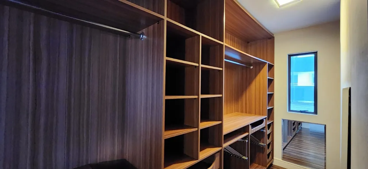 Apartamento mobiliado de 3 dormitórios com sacada envidraçada — photo 26
