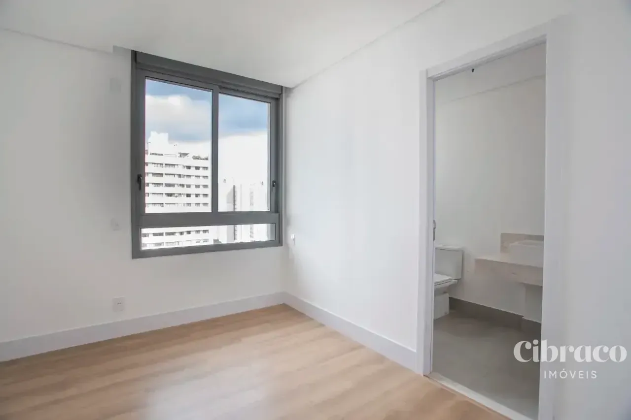 Unfurnished 288 m² apartment with 3 en-suite bedrooms — photo 7