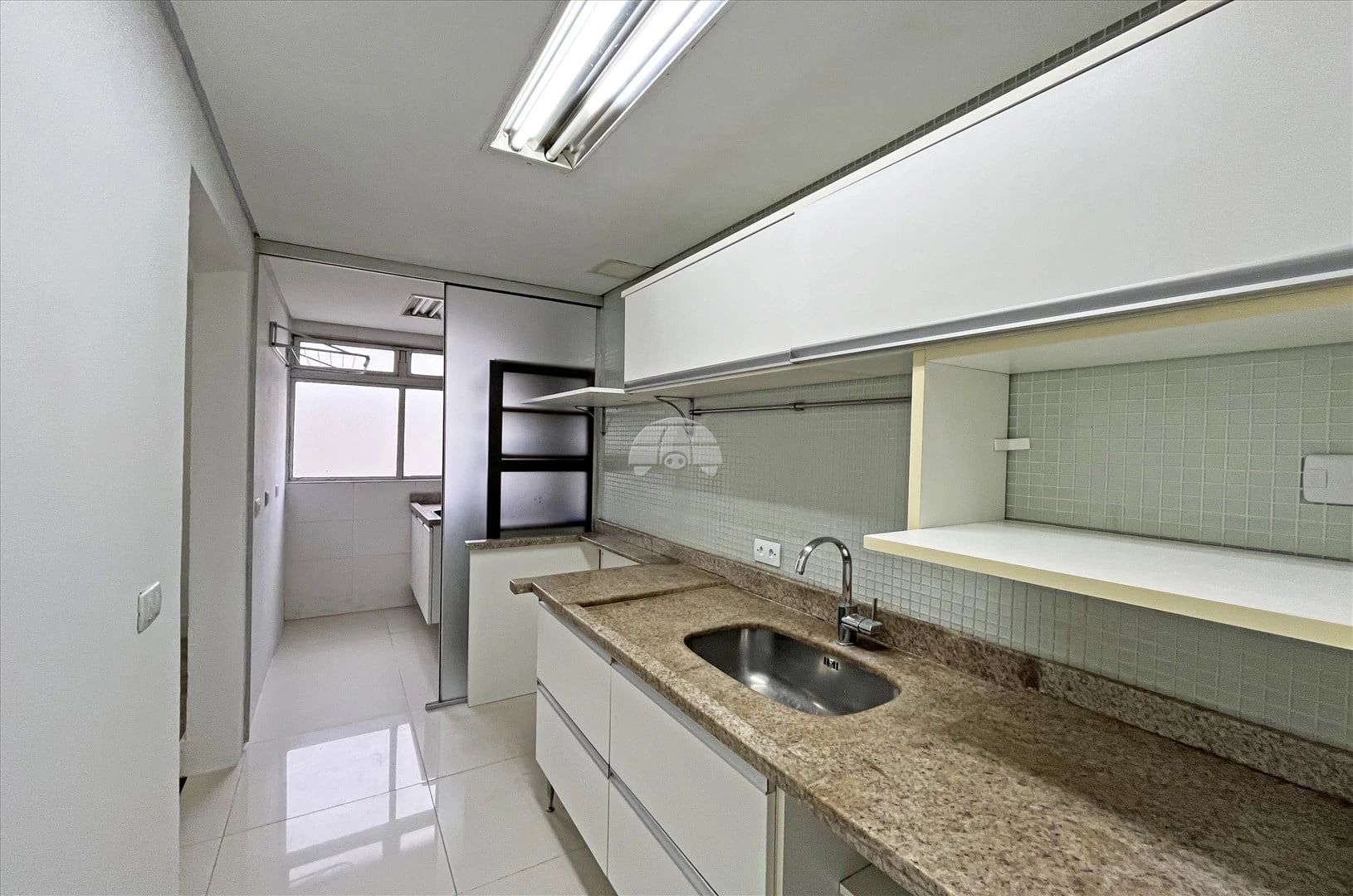 Home office in a 3-bedroom apartment, 132 m² — photo 4