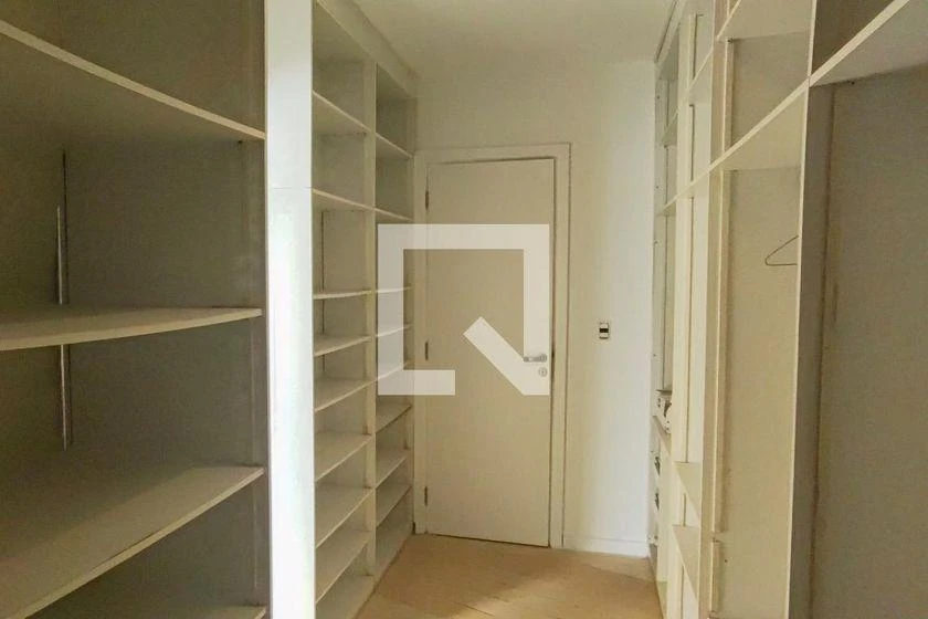 House with 6 en-suites and 8 bathrooms, 650 m² — photo 23