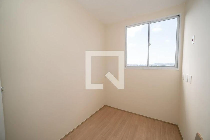 2-bedroom apartment in a building with a gym — photo 9