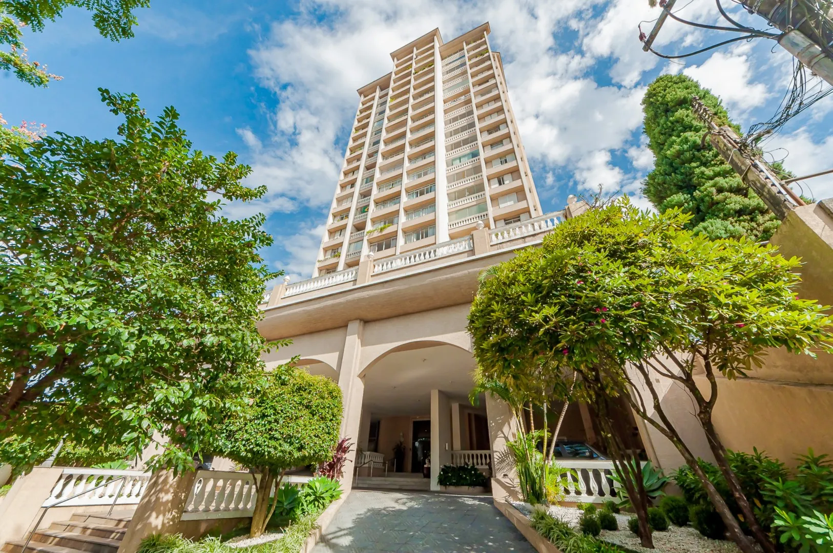 4-bedroom 239 m² apartment with 2 parking spots and 1 suite — photo 22