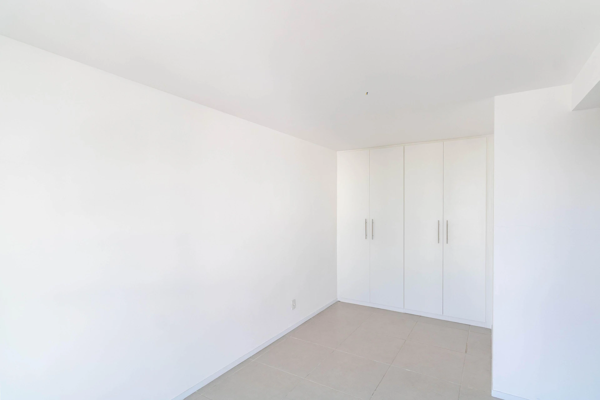 Apartamento mobiliado com 3 quartos e varanda envidraçada — photo 7