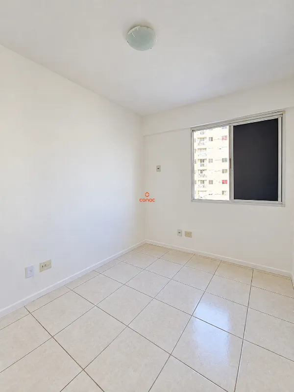 2-bedroom apartment in a building with a gym — photo 11
