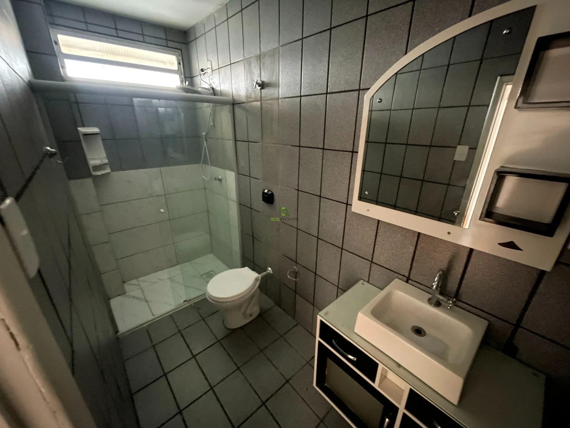 Apartamento de 2 quartos com 70 m² e piso de madeira — photo 17