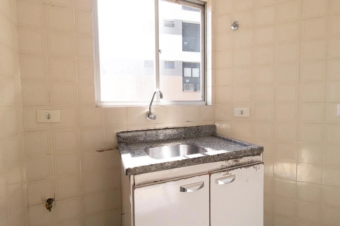 Apartment, 32 m², with wood or laminate floors — photo 18