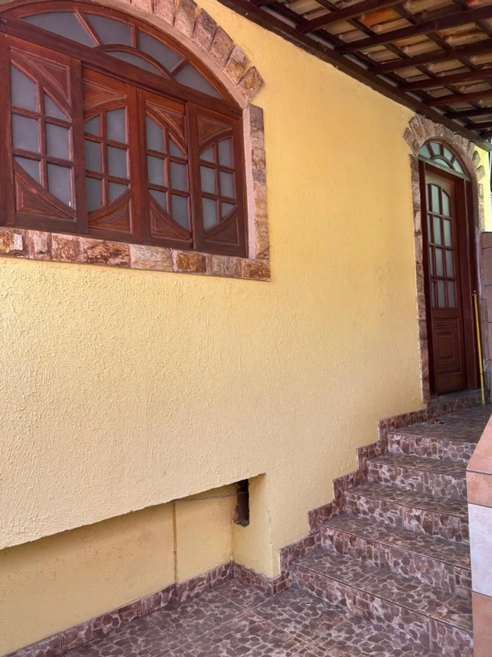 Casa sem mobília com cozinha fechada e terraço — photo 3