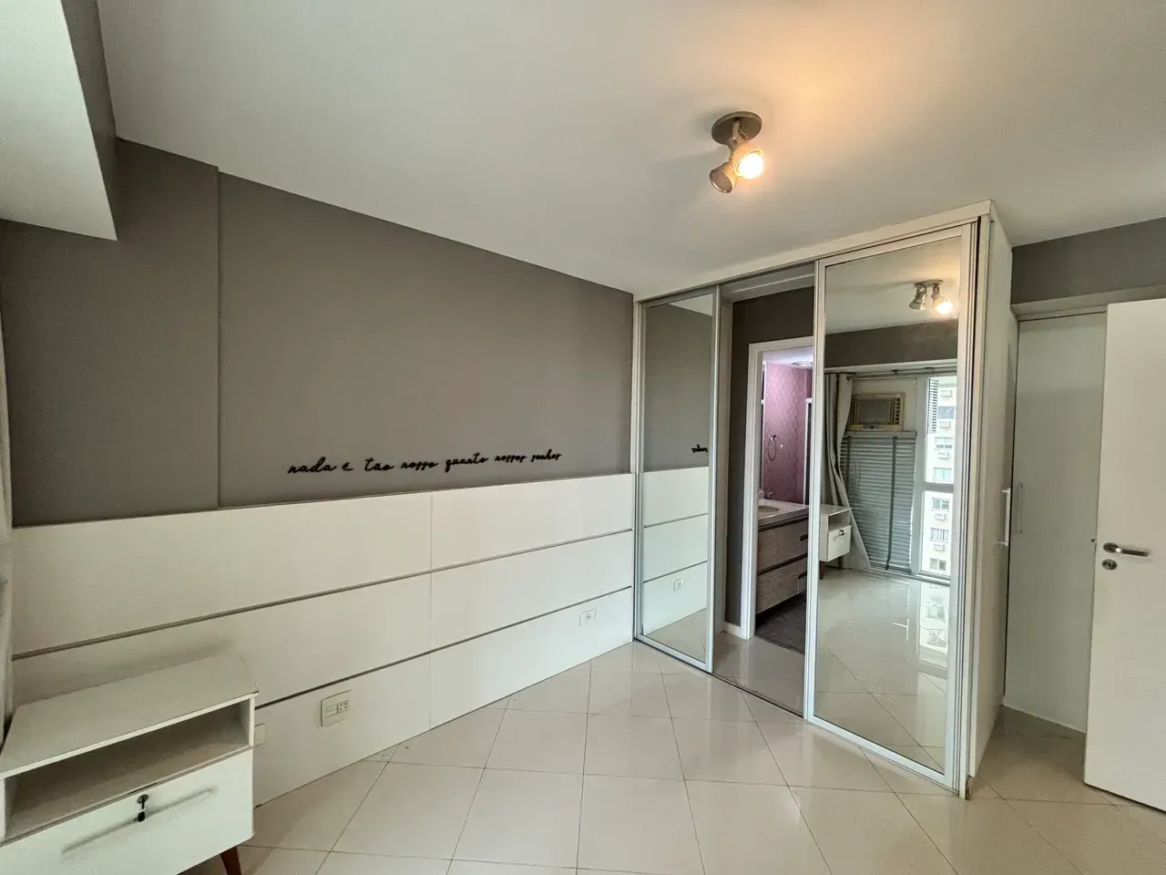 100 m² duplex apartment with 2 bedrooms and a balcony — photo 9