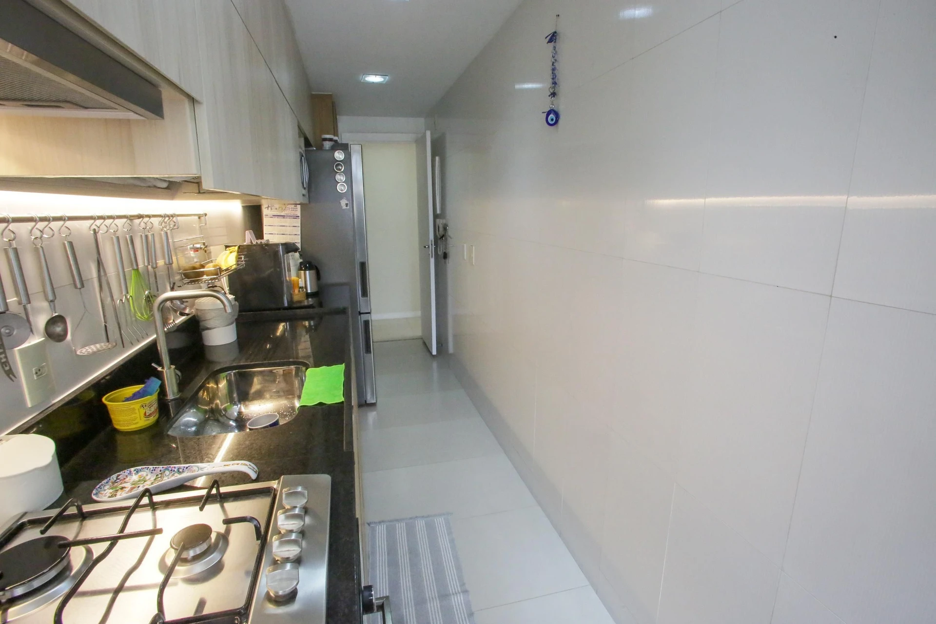 Apartamento mobiliado com 4 quartos e varanda — photo 2