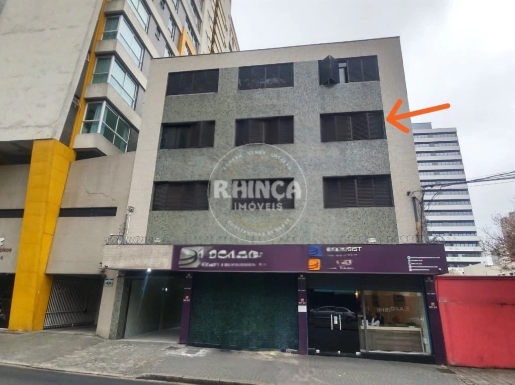 Apartamento com piso de madeira ou laminado, Centro — photo 27