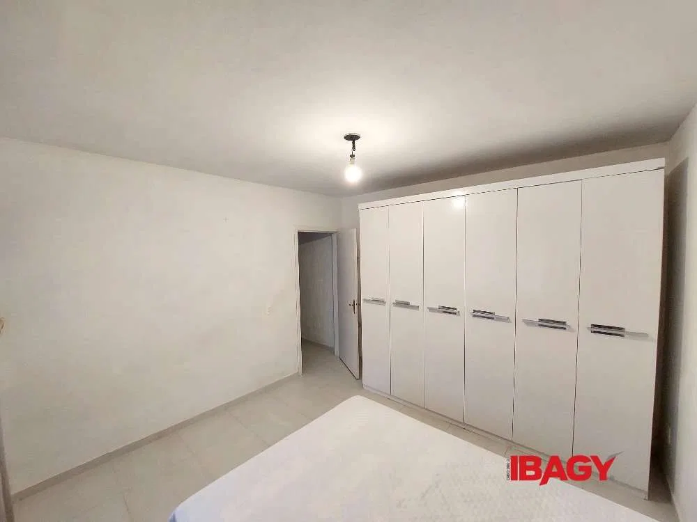 3-bedroom house with a washing machine in Florianópolis — photo 4
