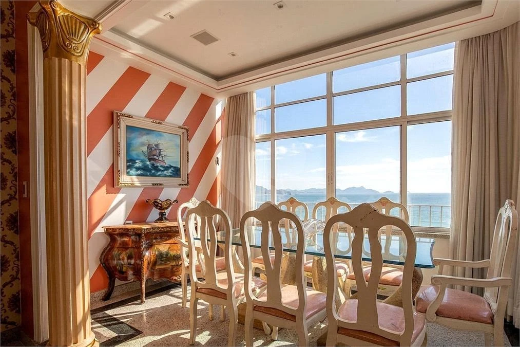 Furnished 127 m² apartment with 3 bedrooms and 3 baths — photo 36