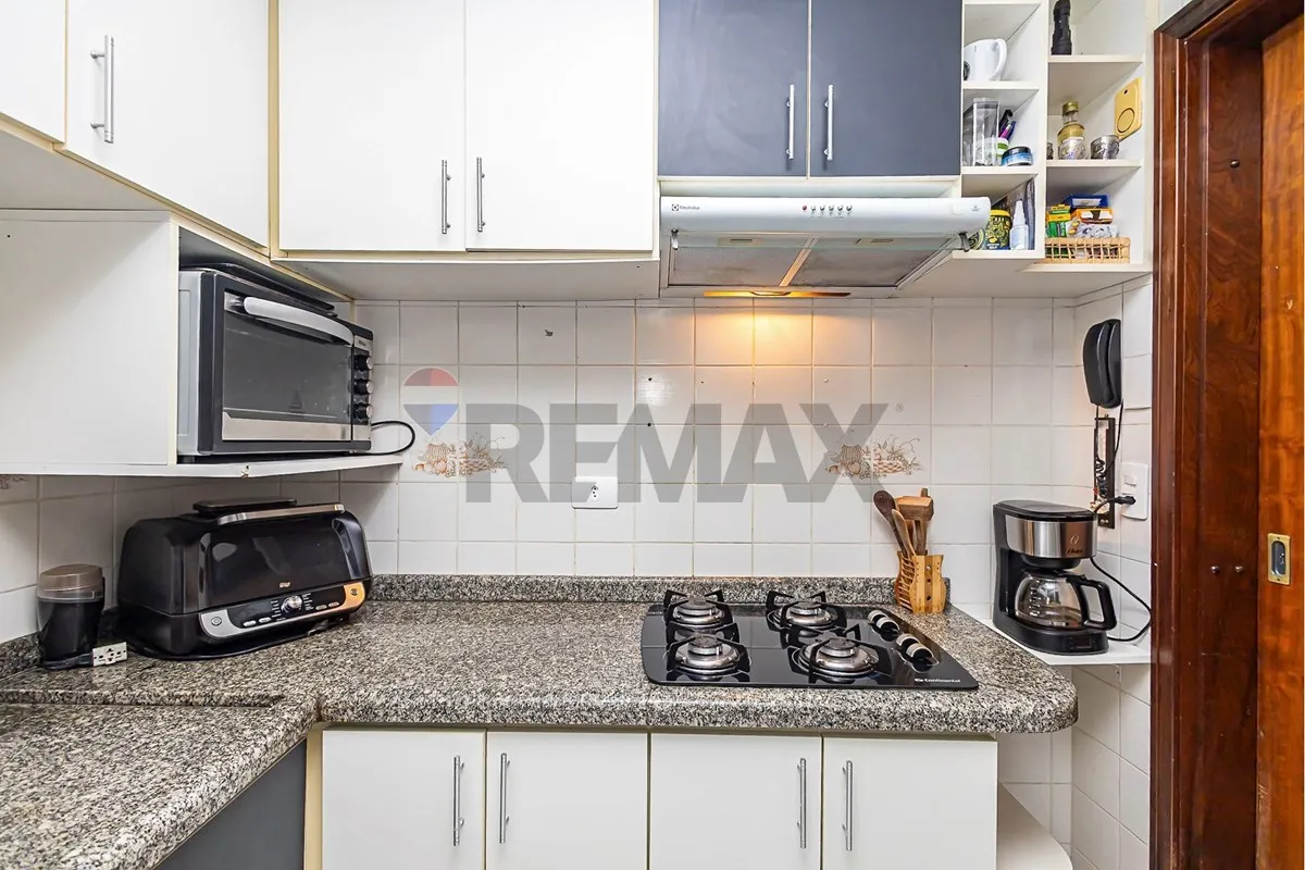 67 m² apartment with a washing machine and a bathtub — photo 8