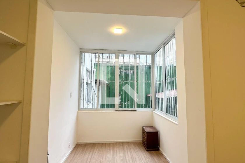 Деревянный пол или ламинат и 4 спальни: квартира 168 м² — photo 12