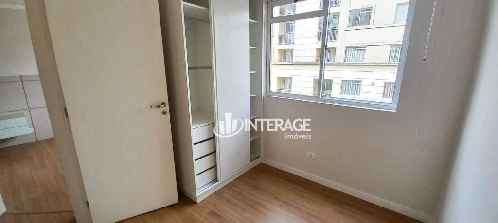 3-bedroom apartment with wood or laminate floors in Curitiba — photo 30
