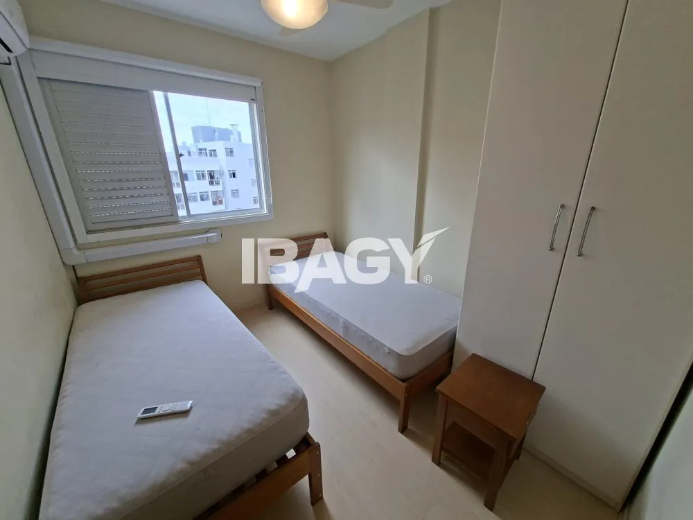 Apartamento amueblado con 3 dormitorios, 117 m² y 2 baños — photo 10
