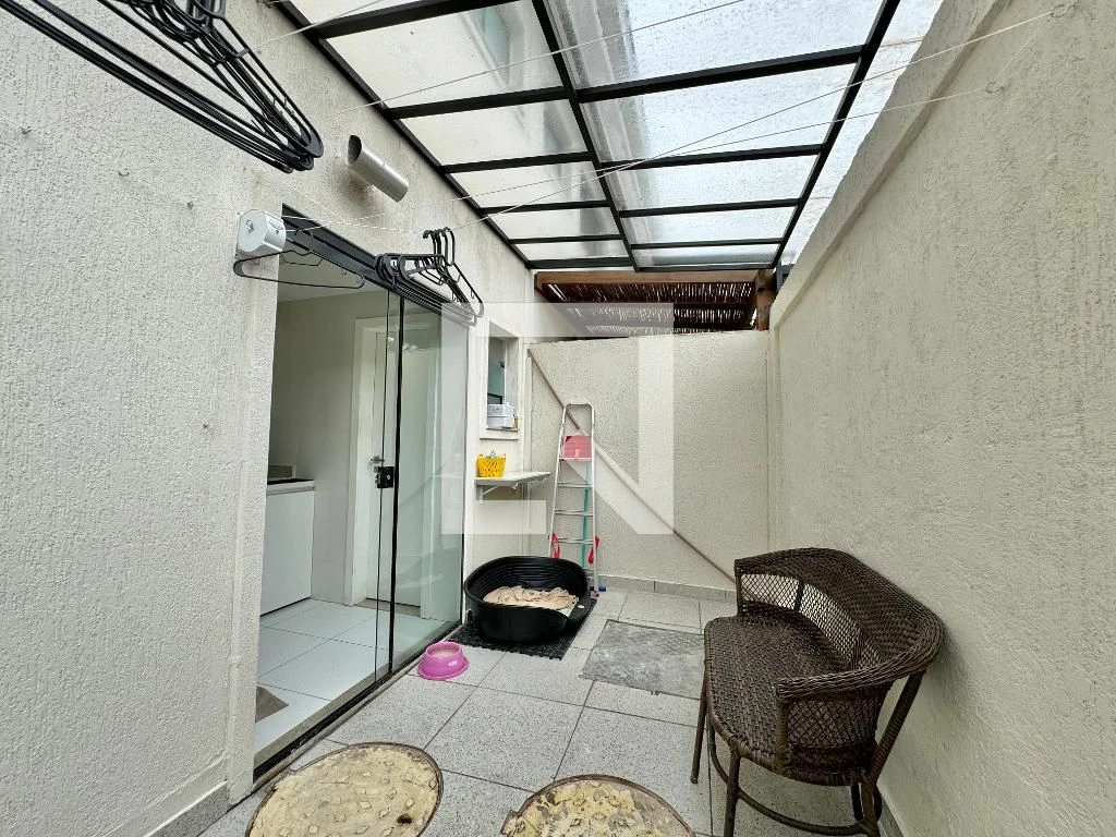 138 m² house with a home office and a walk-in closet — photo 10