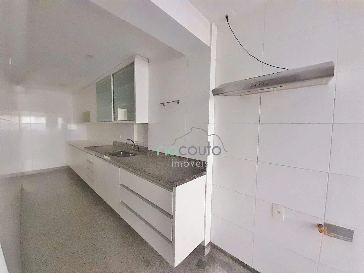 Apartamento de 4 dormitórios com 5 banheiros e área 198 m² — photo 8