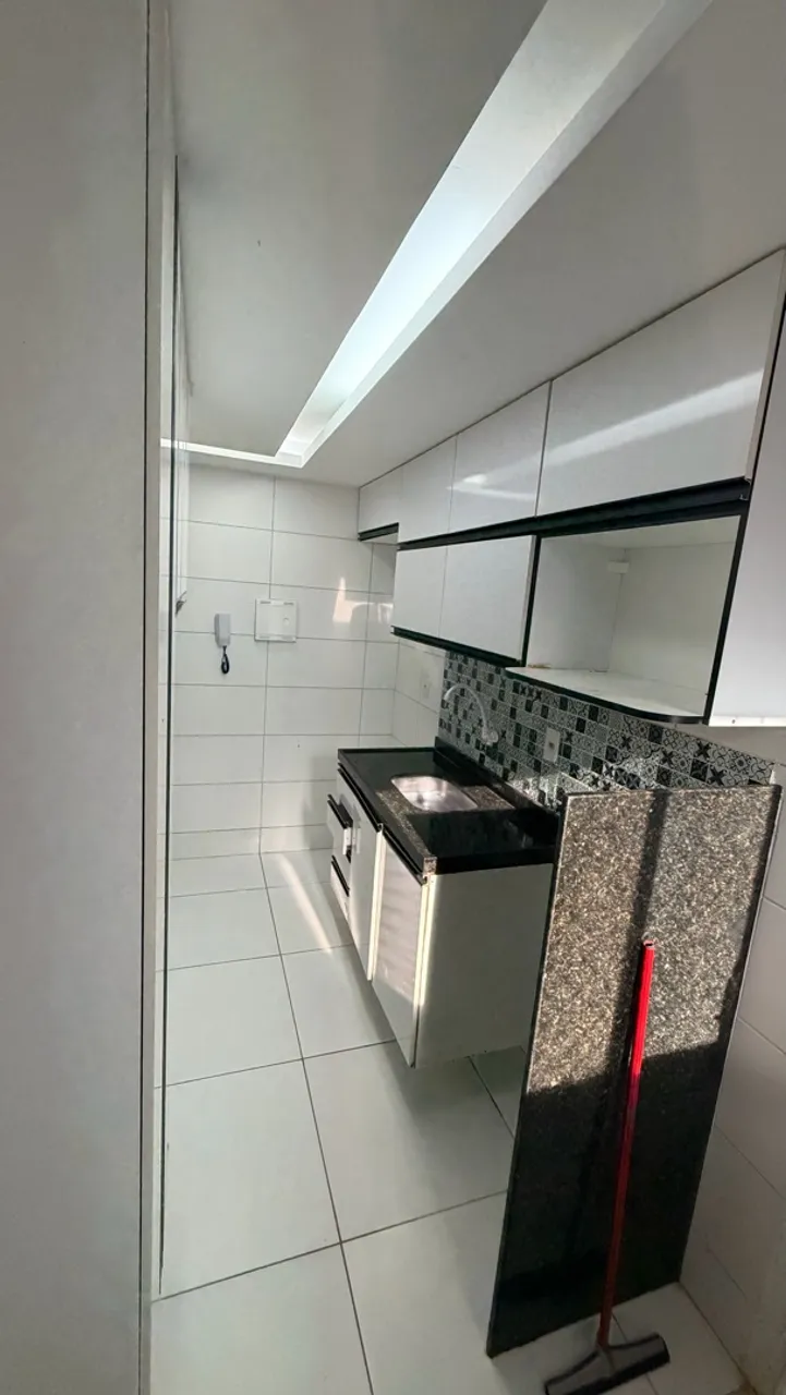 2-bedroom apartment in a building with a gym — photo 9