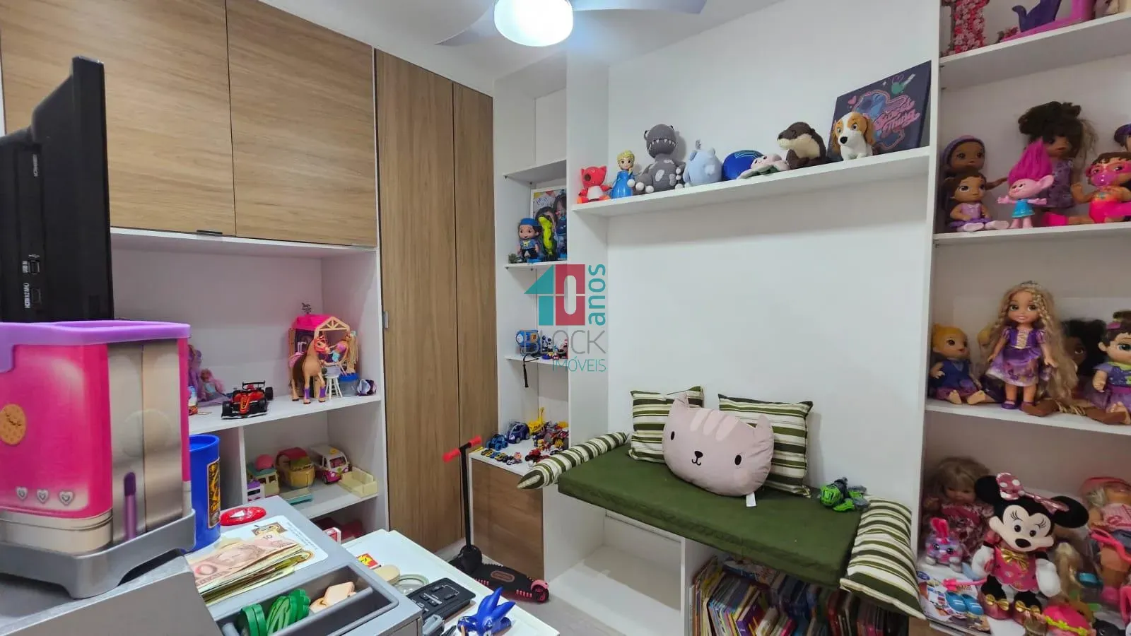 Apartamento mobiliado, 147 m², com janelas do piso ao teto — photo 37