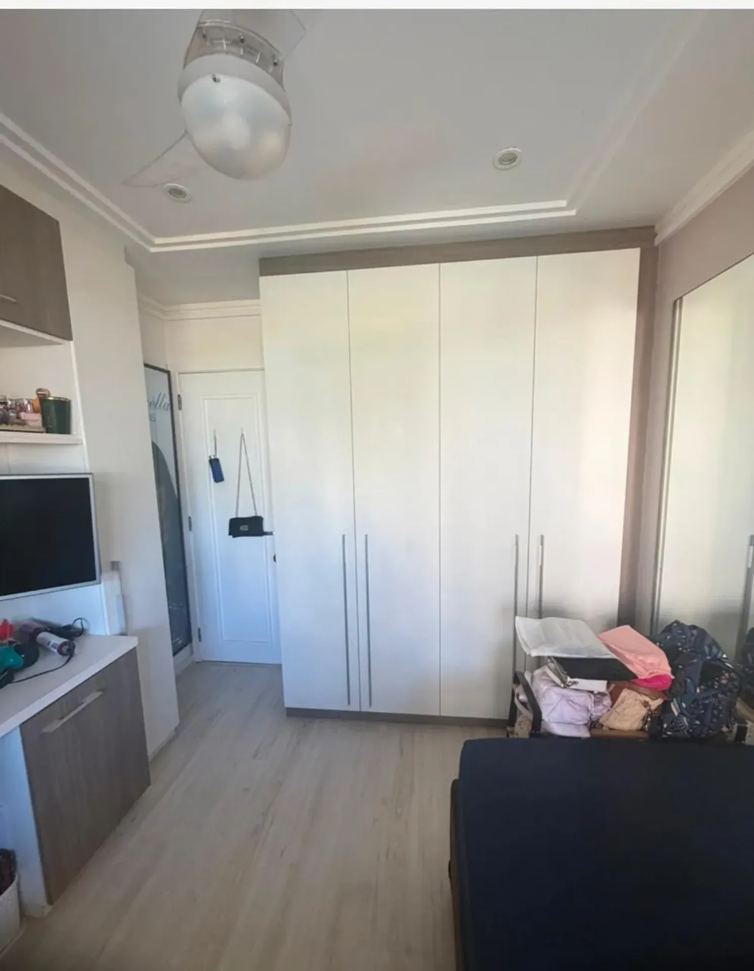 3-bedroom, 4-bath apartment with a closed kitchen — photo 25