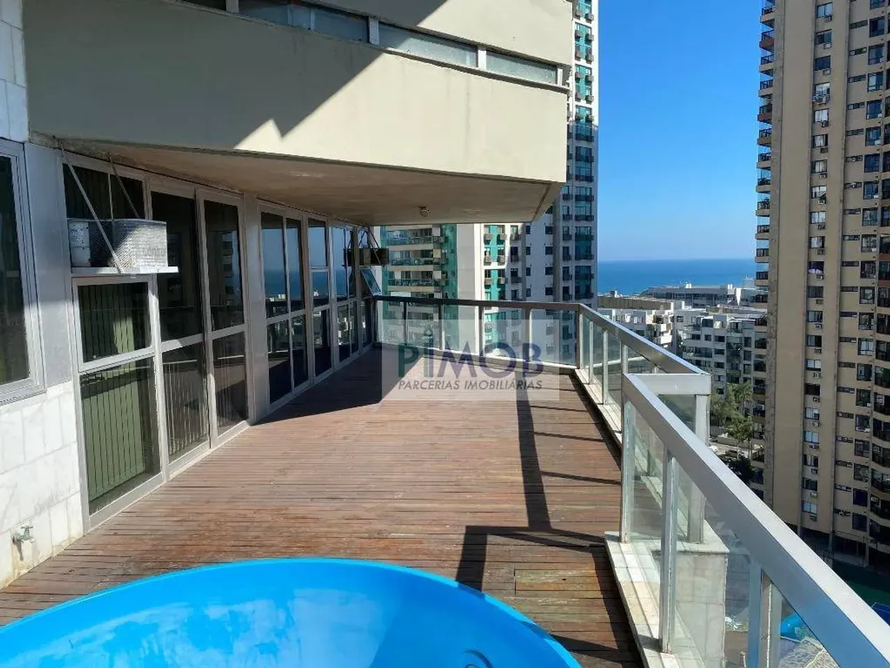 Apartamento com 4 dormitórios e 300 m² com varanda envidraçada — photo 2