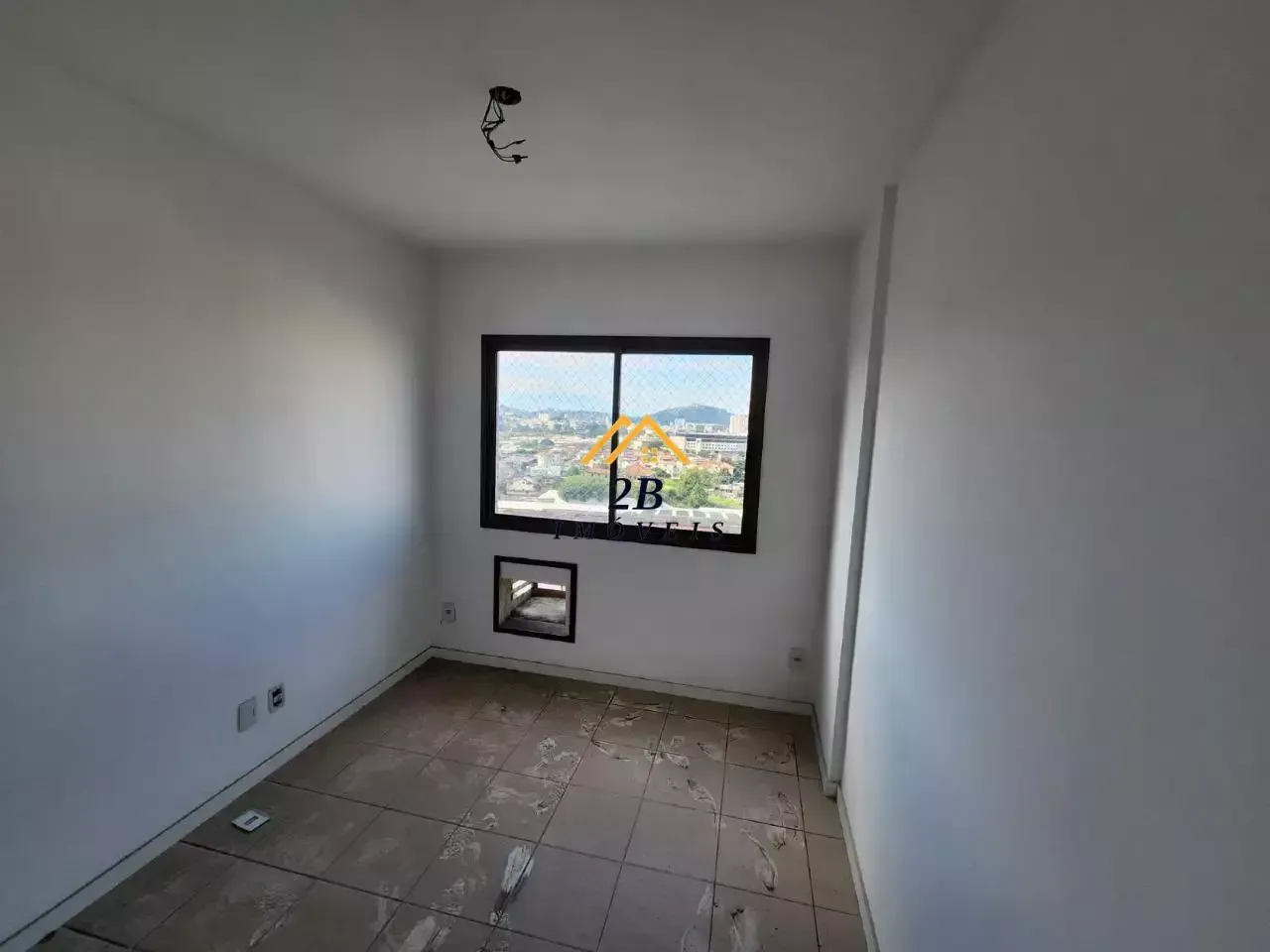 Unfurnished apartment with 3 bedrooms and 2 bathrooms — photo 13