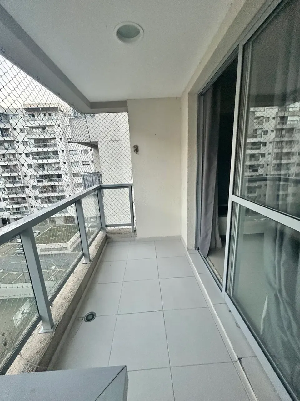 Furnished 2-bedroom apartment with a balcony — photo 21