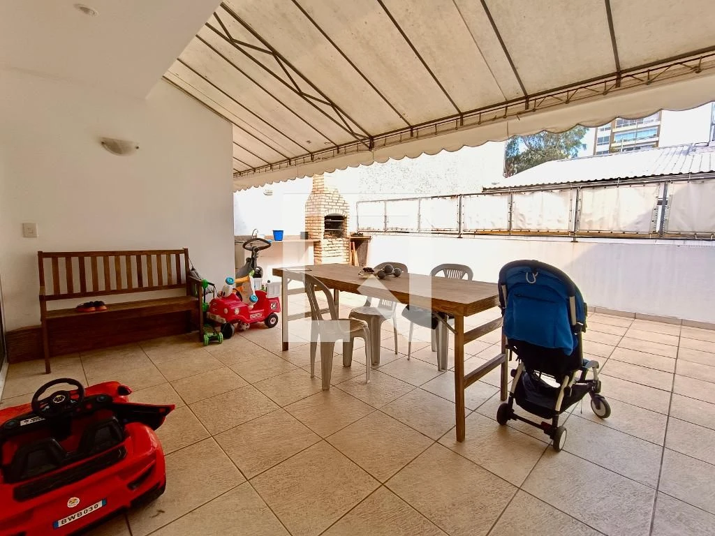 Furnished apartment with private yard and BBQ — photo 5