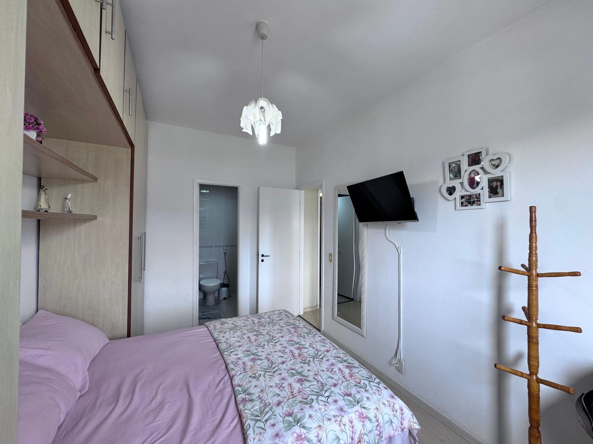 2-bedroom apartment with a mountain view in Rio de Janeiro — photo 13