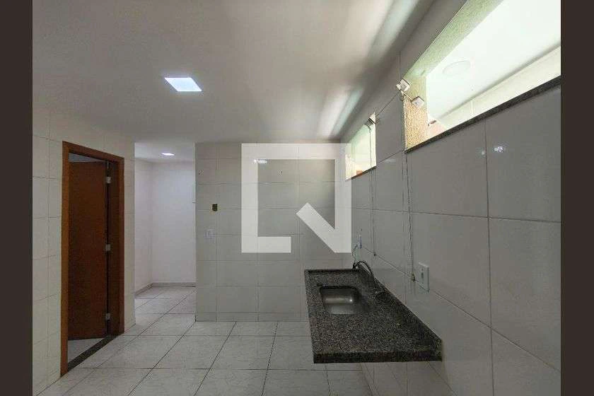 Apartamento de 1 dormitorio con balcón y vistas a las montañas — photo 22