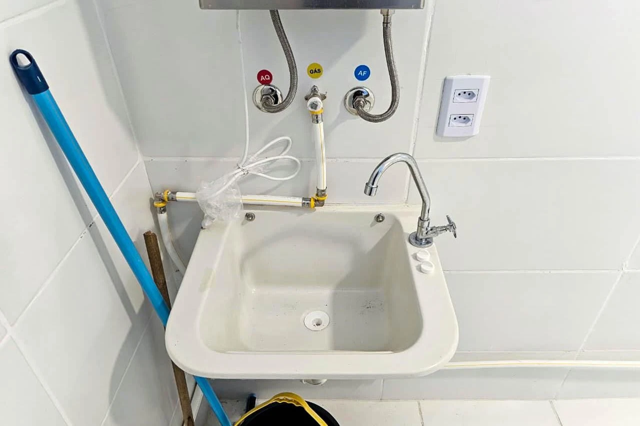 Apartamento de 2 quartos em condomínio com piscina — photo 41