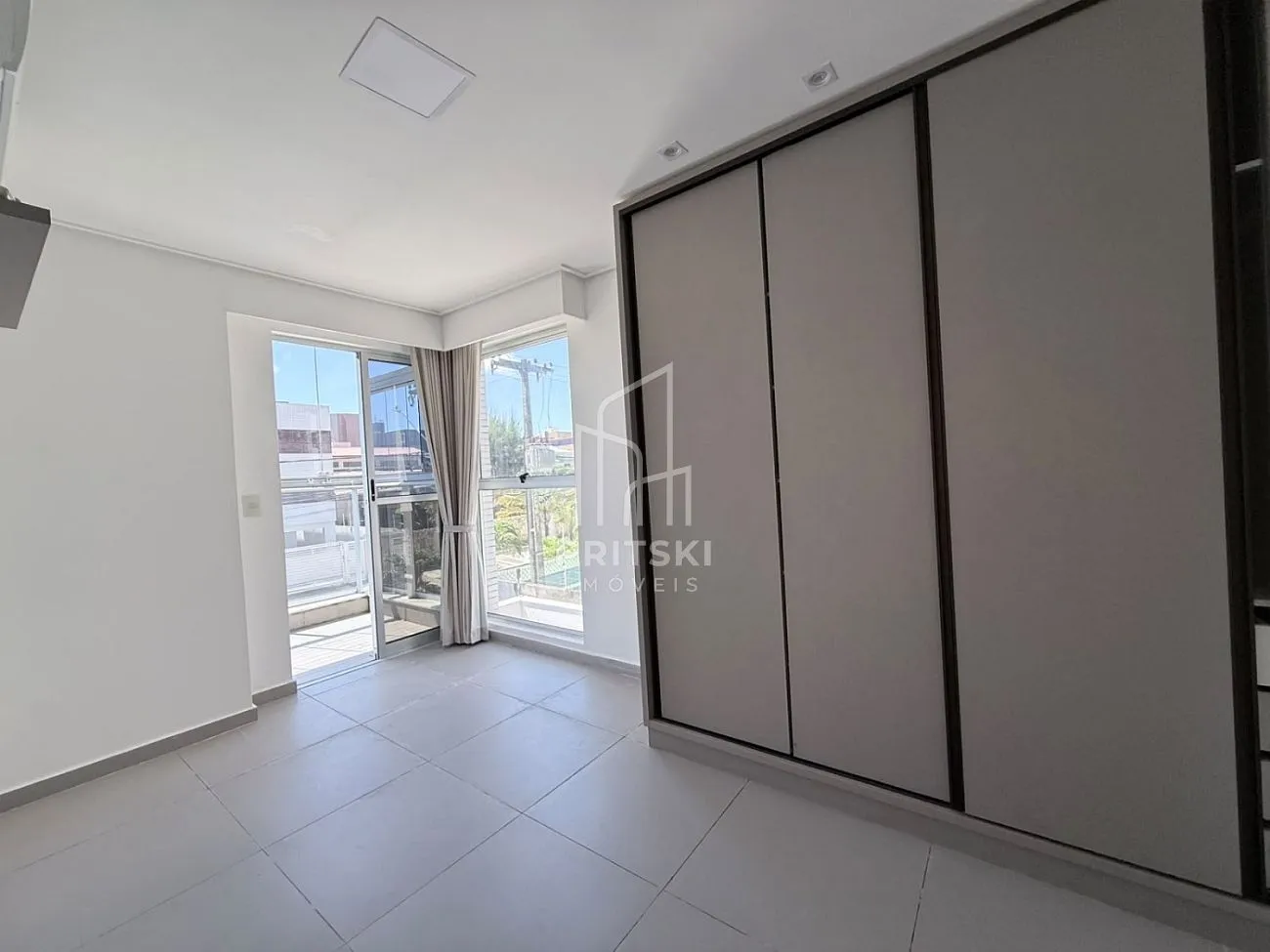 Apartment, 63 m², with floor-to-ceiling windows — photo 13