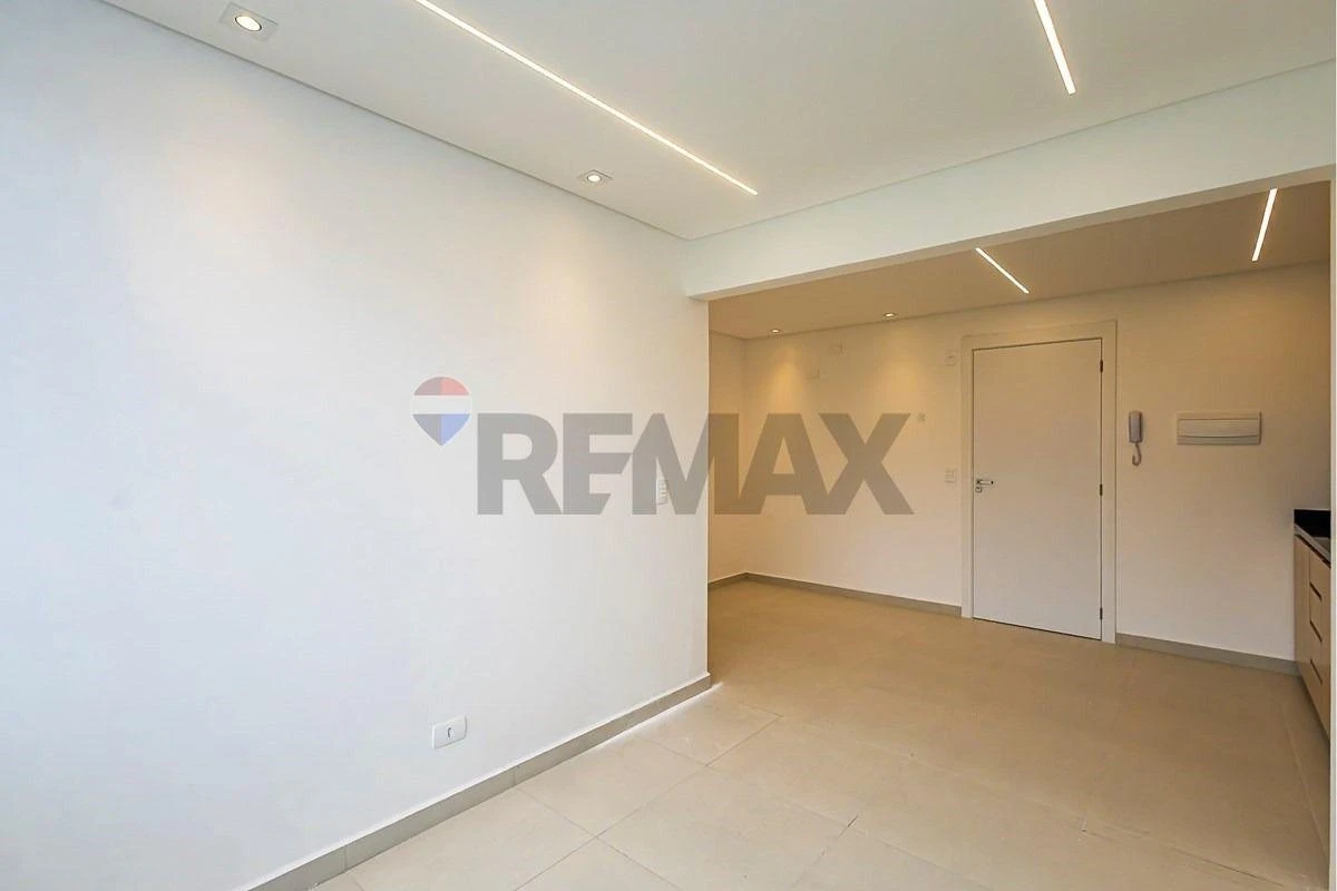 2-bedroom apartment with floor-to-ceiling windows — photo 36