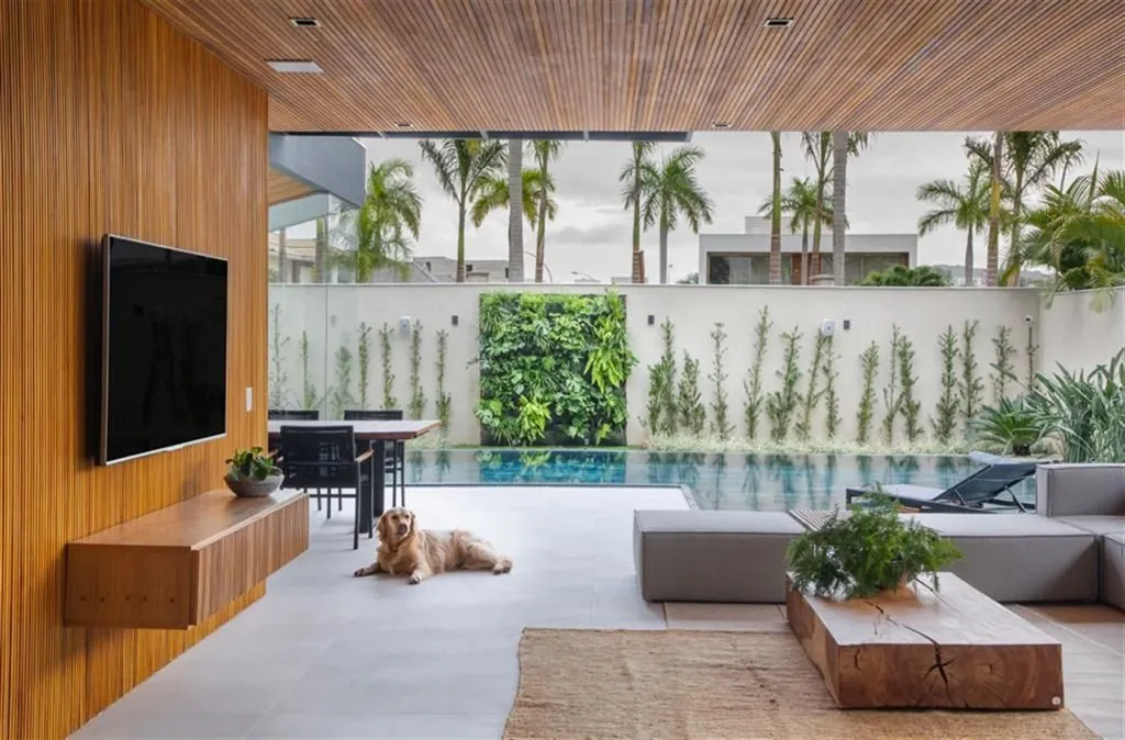 House with 5 en-suite bedrooms and 665 m² garden — photo 12