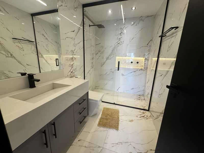 540 m² house with 5 en-suite bedrooms and open-plan kitchen — photo 24