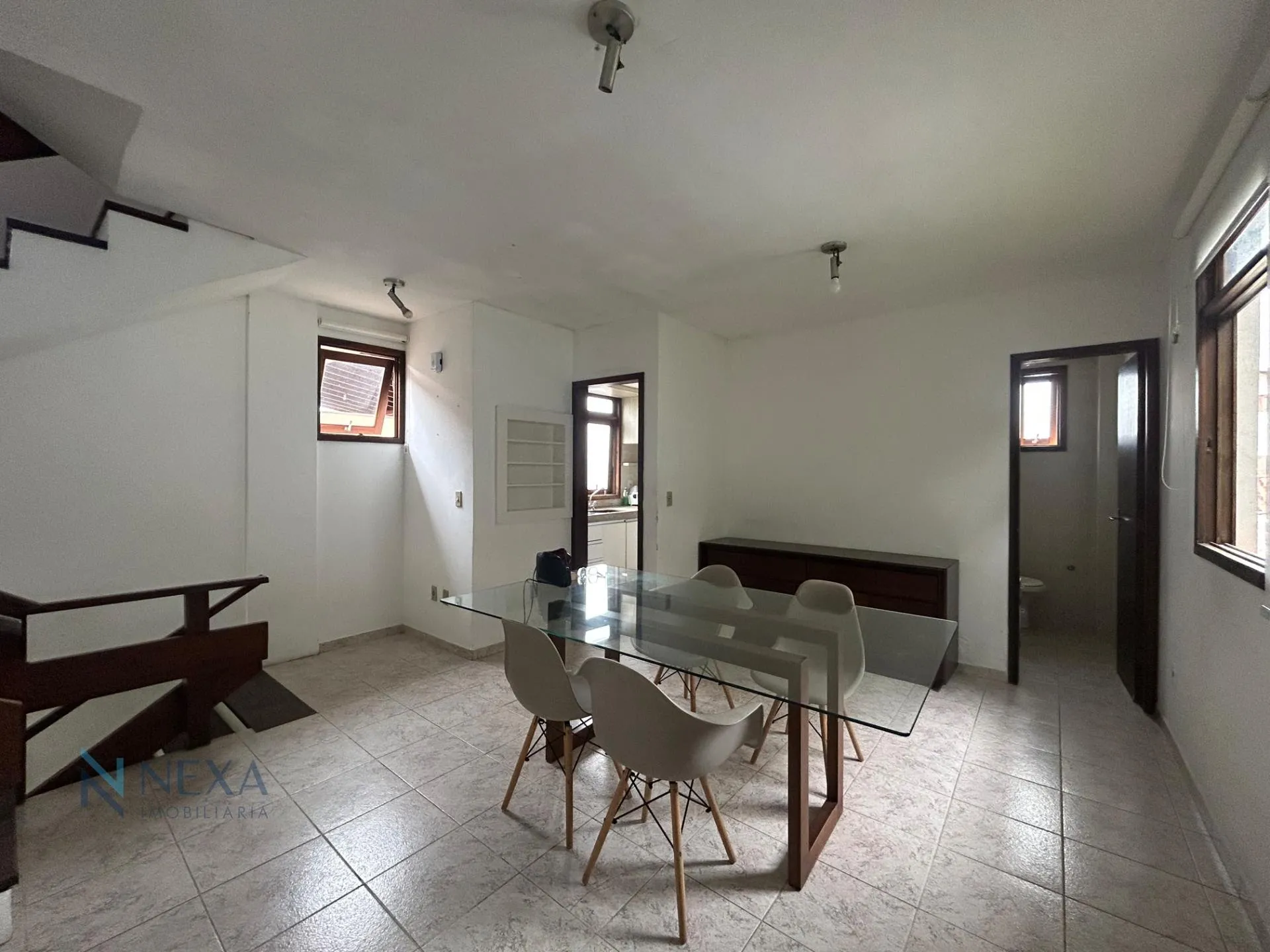 Затишний будинок 200 м² з 4 спальнями та балконом — photo 17