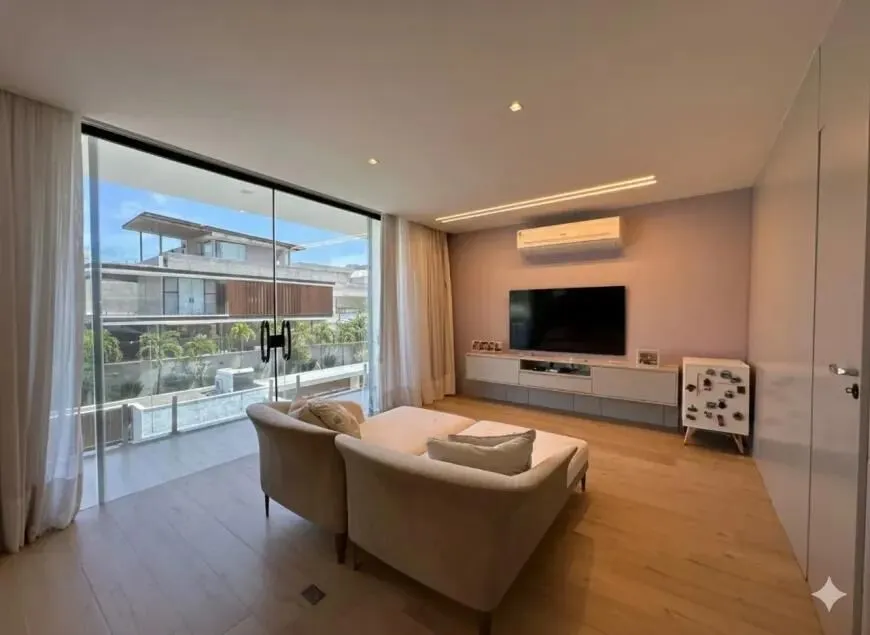 Furnished house with 4 bedrooms and an open-plan kitchen — photo 12