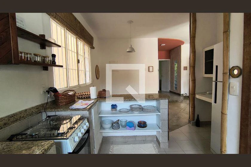 Furnished house, 270 m², with floor-to-ceiling windows — photo 30