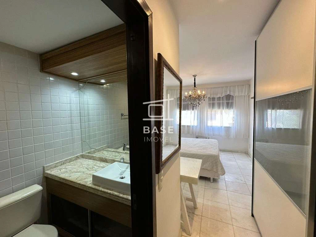 Furnished 2-bedroom apartment with balcony — photo 3