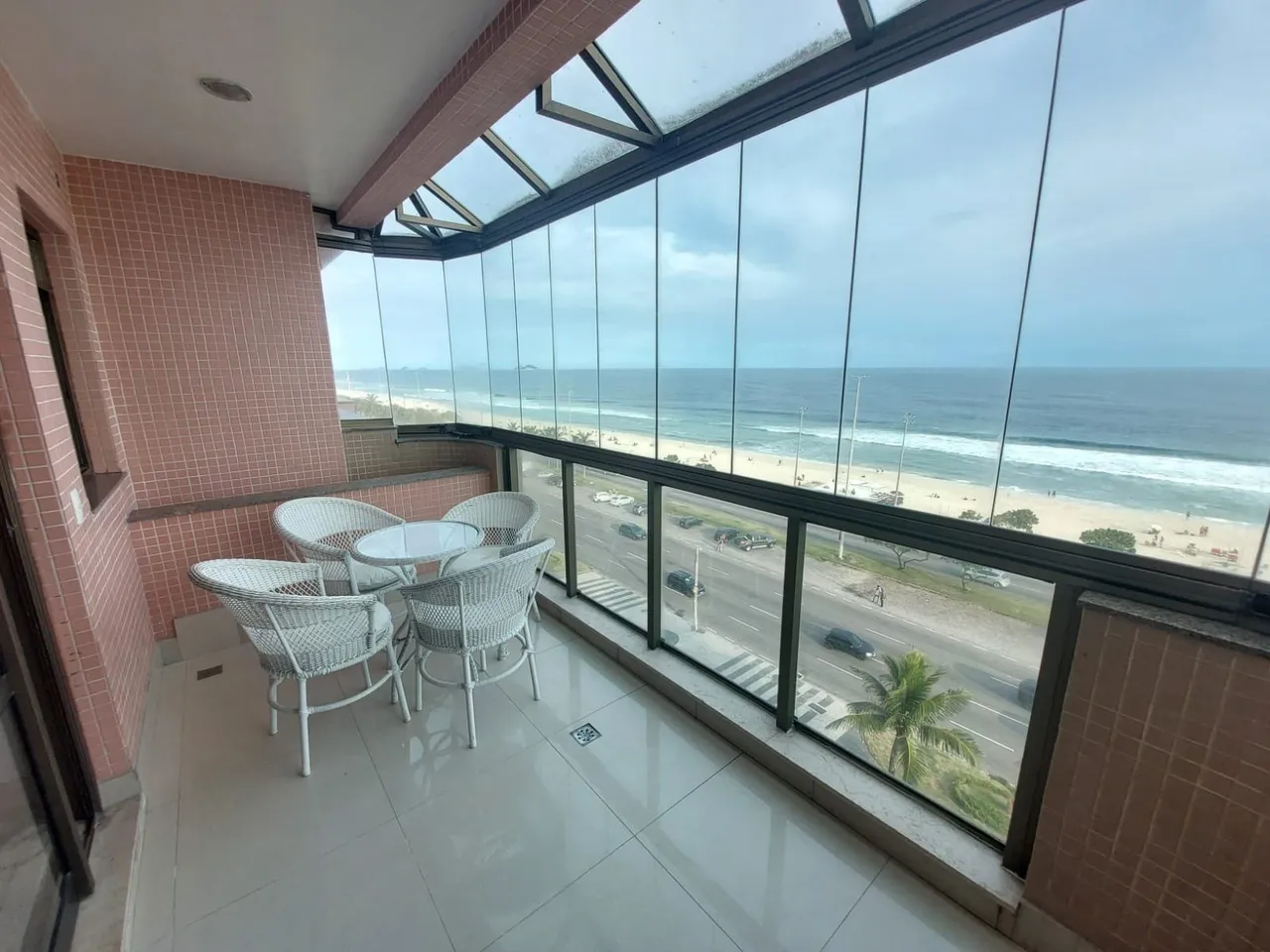 Furnished apartment with 2 bedrooms and glass balcony — photo 8