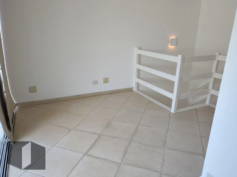 Невлаштований будинок із 4 спальнями та 4 ванними — photo 30
