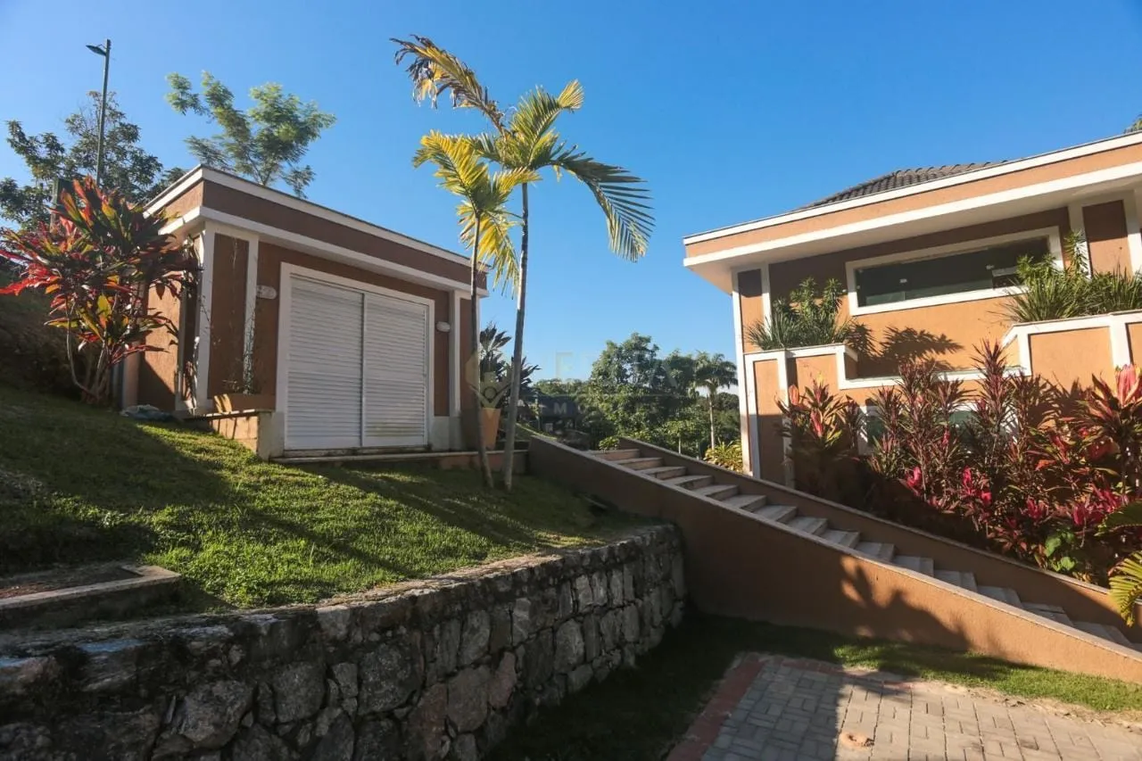 Furnished house with 5 bedrooms and 5 bathrooms, 3200 m² — photo 5