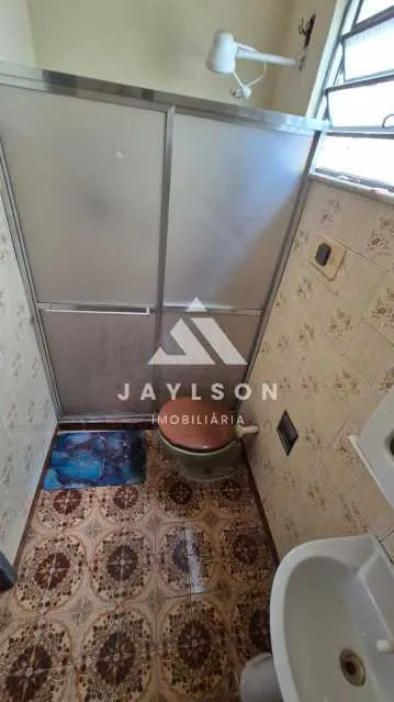 Unfurnished 1-bedroom apartment with a closed kitchen — photo 5