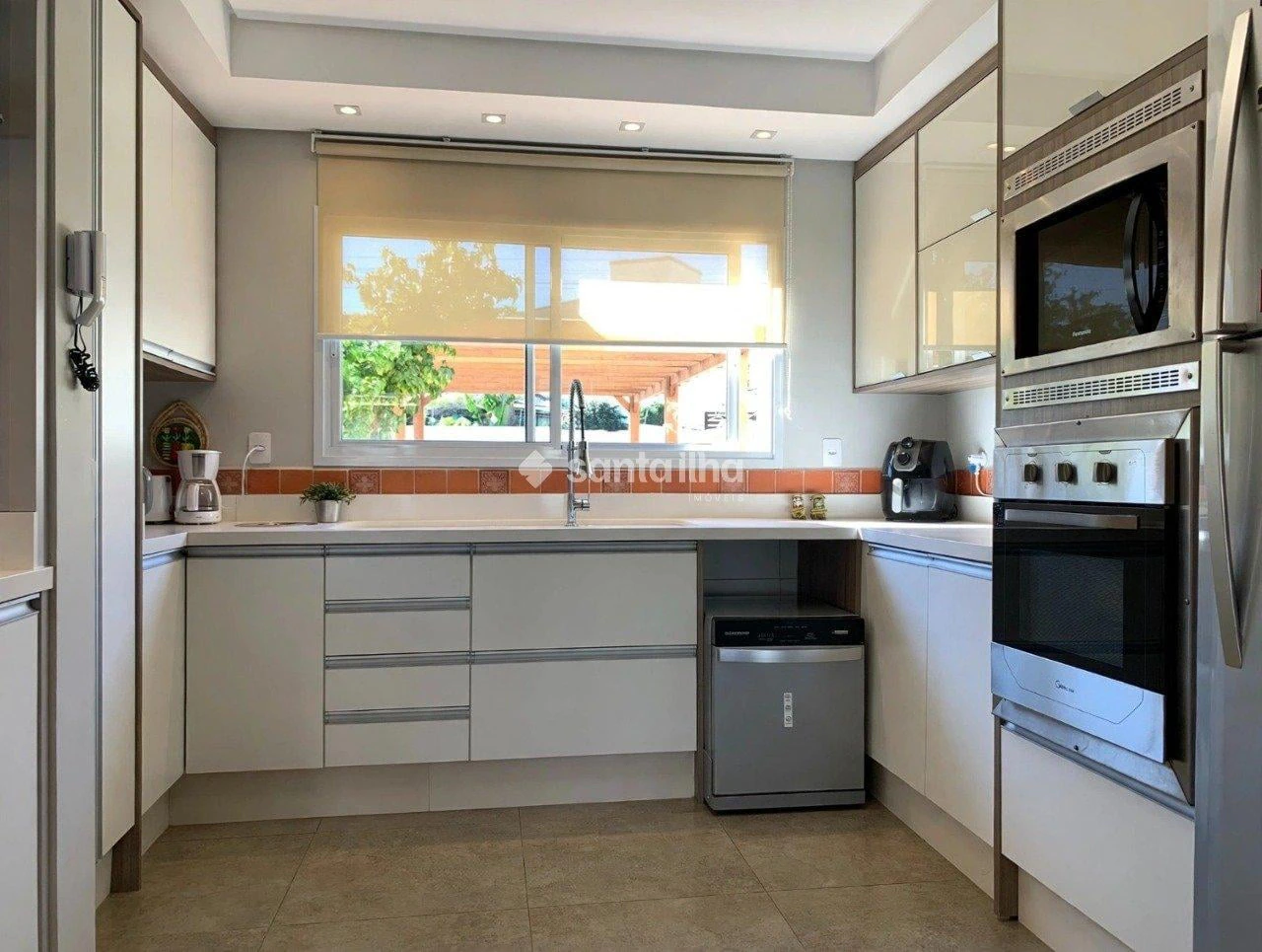 4 quartos e varanda gourmet: casa de 175 m² — photo 2
