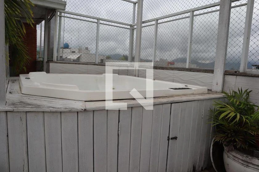 3-bedroom apartment with balcony and 172 m² — photo 36