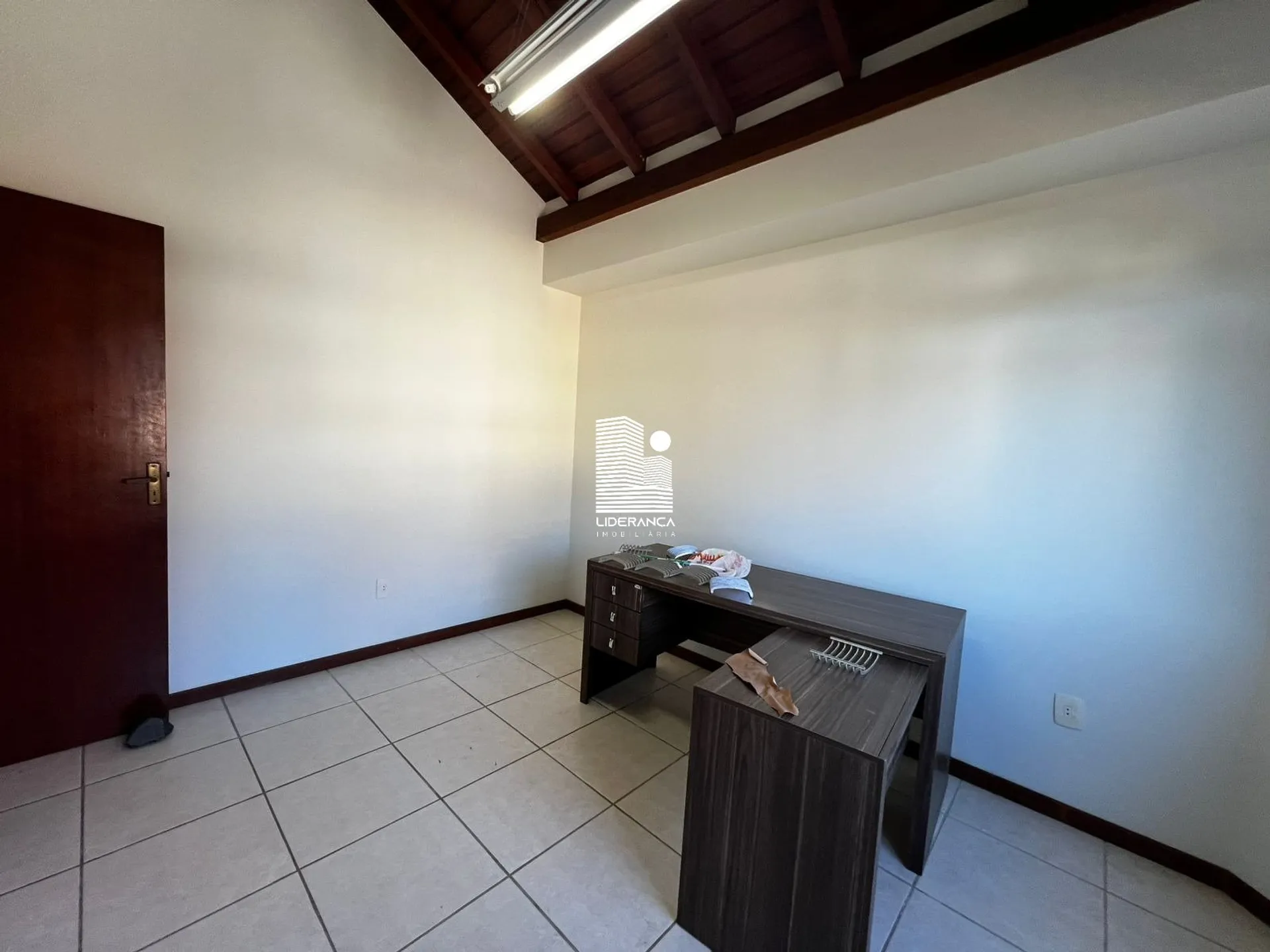180 m² house with 3 bedrooms, 2 baths and a balcony — photo 16