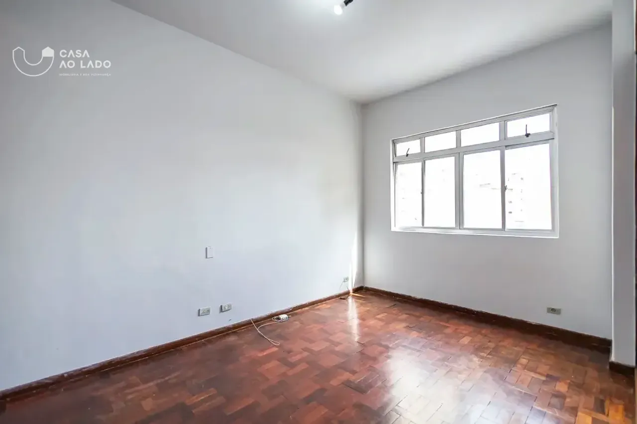 42 m² 1-bedroom apartment with a closed kitchen — photo 4