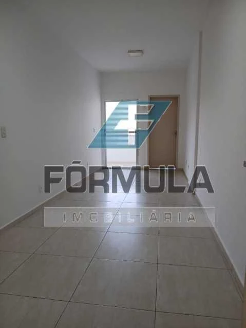 One-bedroom apartment in a building with a gym — photo 17