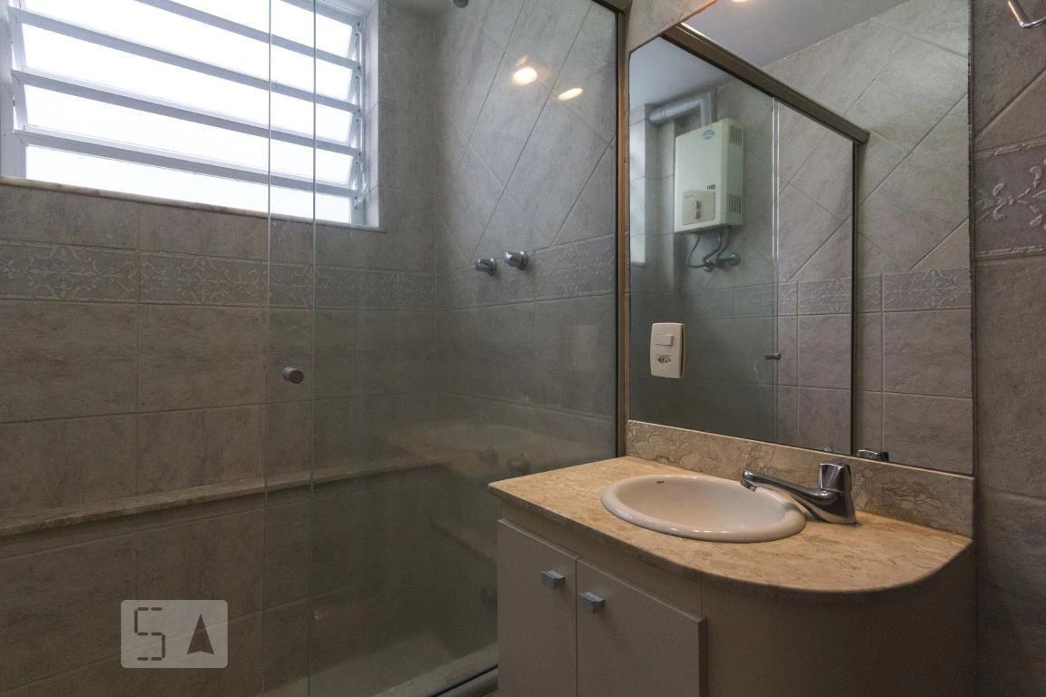 195 m² rental apartment with 3 bedrooms and 2 parking spaces — photo 46